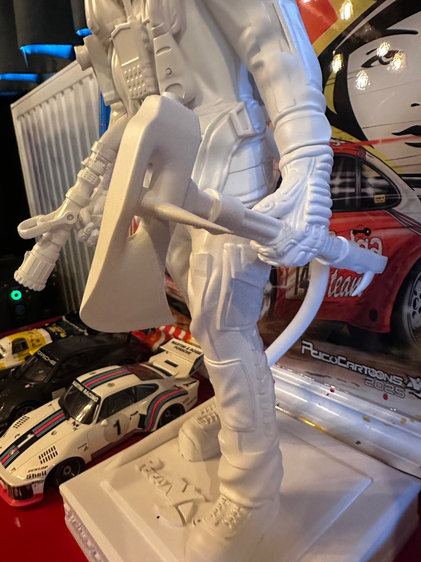 Big Urban Fighter Sculpture